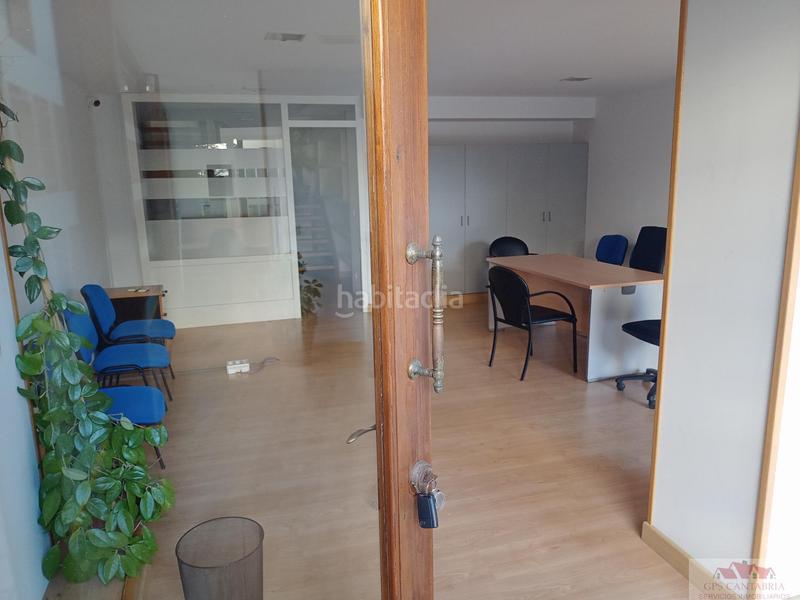 Foto 89ca996b-b115-408f-bcb3-d59896d839aa. Local commercial dans avda. de cantabria 26b dans Maliaño Camargo