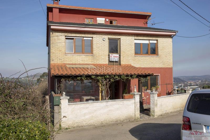 Foto f2b4f78f-9df6-4362-9de6-72811eee39a4. Casa amb calefacció a Reocín