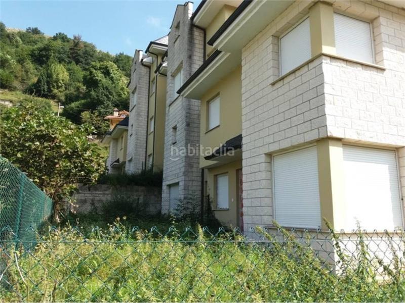 Foto 15c29c85-24d7-4caf-bea3-c07237f216ee. Edifici a Arredondo