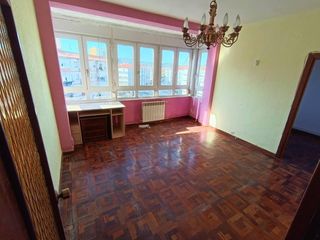 Etagenwohnung  Avenida besaya. Luminoso piso de 3 dormitorios al lado del centro de salud covad