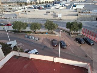 Appartement  Avenida julio moreno. Magnífico piso en la avenida julio moreno