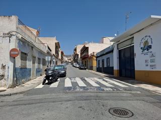 Casa adossada a Calle monjas 57. Casa para reformar