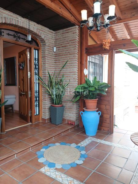 Foto 93042674-a89f-4cf3-8bd5-ed497aecf990. Chalet  con piscina en Motril ciudad Motril