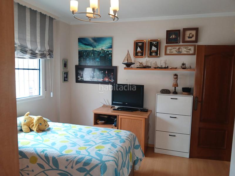 Foto a8d4e028-52d4-4cb8-8a3b-70eb387d298c. Chalet  con piscina en Motril ciudad Motril