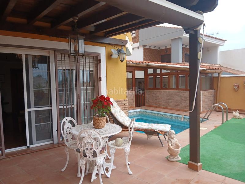 Foto e4b45096-e3e1-4cf1-b9b9-b6d4e23f971a. Chalet  con piscina en Motril ciudad Motril