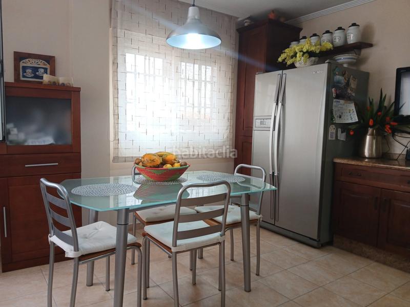 Foto f1ca2377-8c51-4935-833c-f9484413ea84. Chalet  con piscina en Motril ciudad Motril