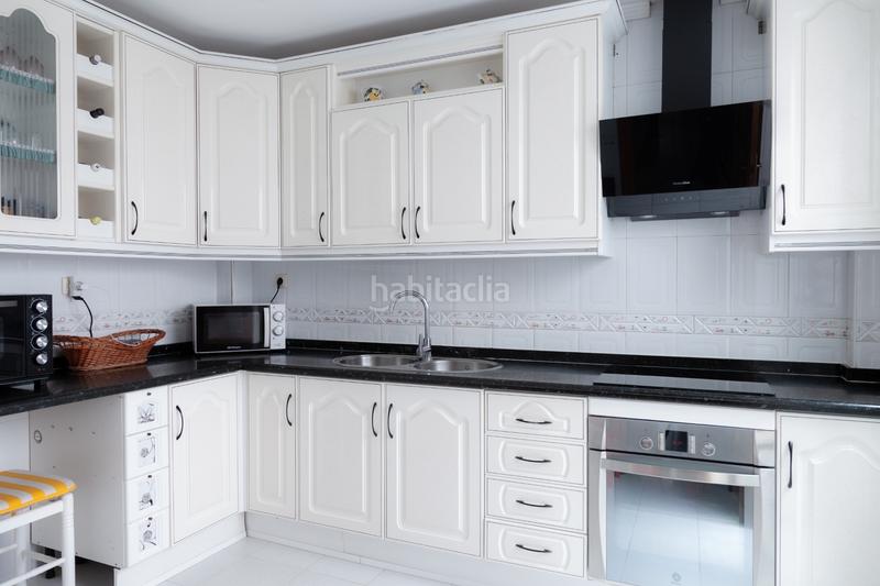 Foto 027d2e88-05fe-415c-9dc6-b818153556b6. Casa adosada casa con jardin en Motril ciudad Motril