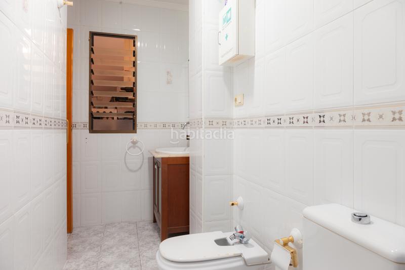 Foto 5382206f-0c15-4c01-a49b-2ef451deab13. Casa adosada casa con jardin en Motril ciudad Motril