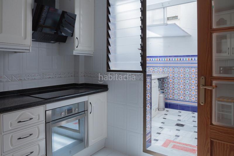 Foto 8b70be58-af6b-46d5-8bed-b9c79129ca02. Casa adosada casa con jardin en Motril ciudad Motril