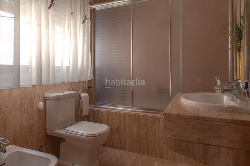 Foto e9735f24-d2d5-46fe-949c-cc701364ce85. Casa adosada casa con jardin en Motril ciudad Motril