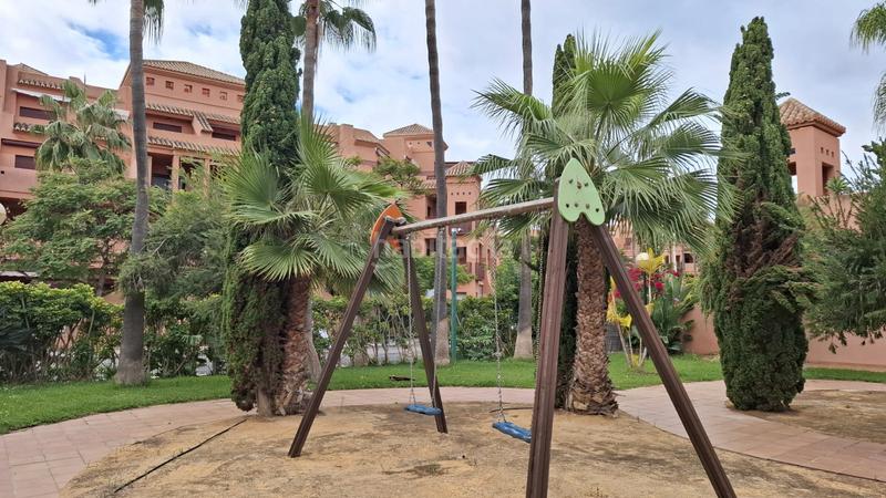 Foto 374b45cc-06c0-493d-8772-04a9d3c1fb61. Chalet avec parking dans Motril ciudad Motril