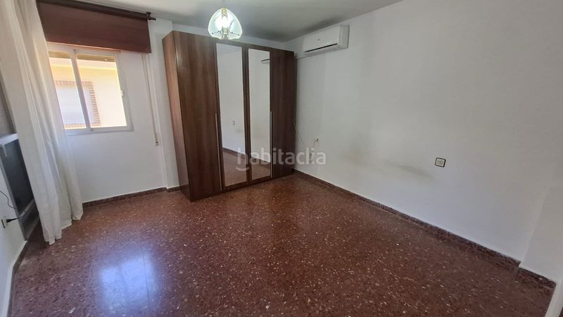 Foto 496cf695-0ee5-4b70-9223-500cdeeec085. Casa adossada a Motril ciudad Motril