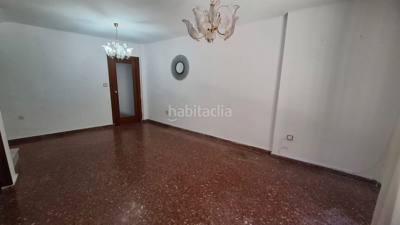 Foto 57f005de-99c9-46ac-ab1f-f3a3c8c286e6. Casa adossada a Motril ciudad Motril