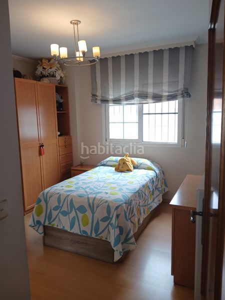 Foto 53c43d3c-844a-4978-b838-334f7bae0e8e. Xalet amb xemeneia aparcament piscina a Motril ciudad Motril