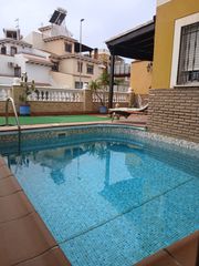 Chalet  Ronda de poniente. Chalet con piscina
