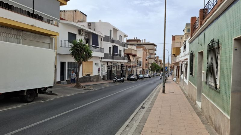 Foto 2d59276a-788e-481e-b7bf-b992d738716a. Casa adossada amb aparcament a Motril ciudad Motril