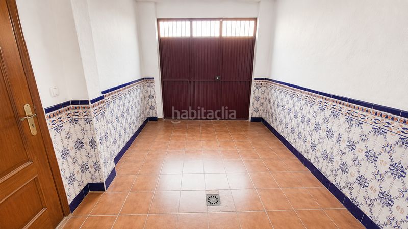Foto 9a3eee37-8998-4eba-8d21-458a4d39530e. Casa adossada amb aparcament a Motril ciudad Motril