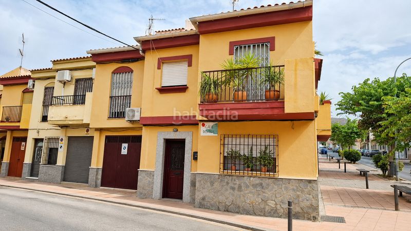 Foto 9fd8d4e5-1151-4f49-9d3d-89920b12e629. Casa adossada amb aparcament a Motril ciudad Motril