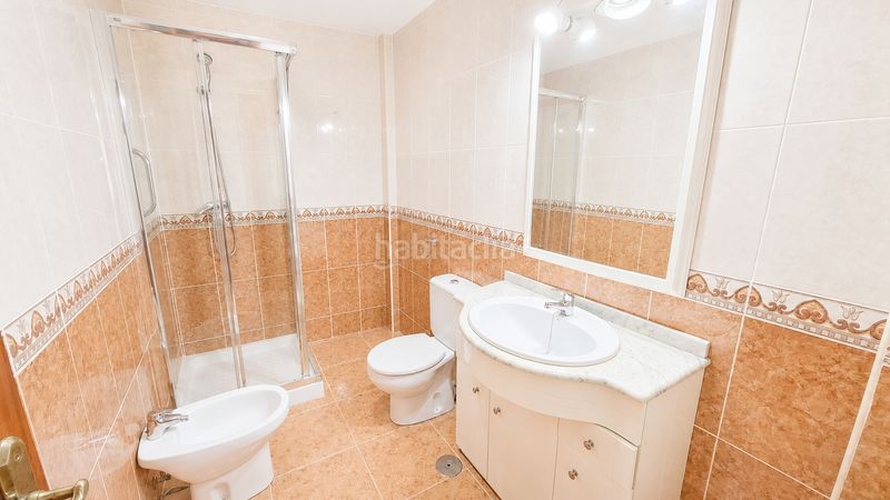 Foto abe277a6-d4ca-4ac2-a613-1c0a0e176605. Casa adossada amb aparcament a Motril ciudad Motril