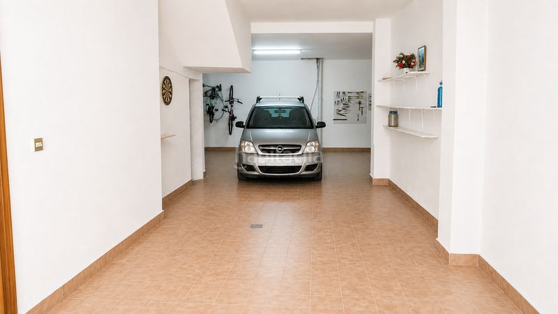 Foto 41670c3a-cbab-40fe-b521-d5555469f169. Casa adossada amb aparcament a Motril ciudad Motril