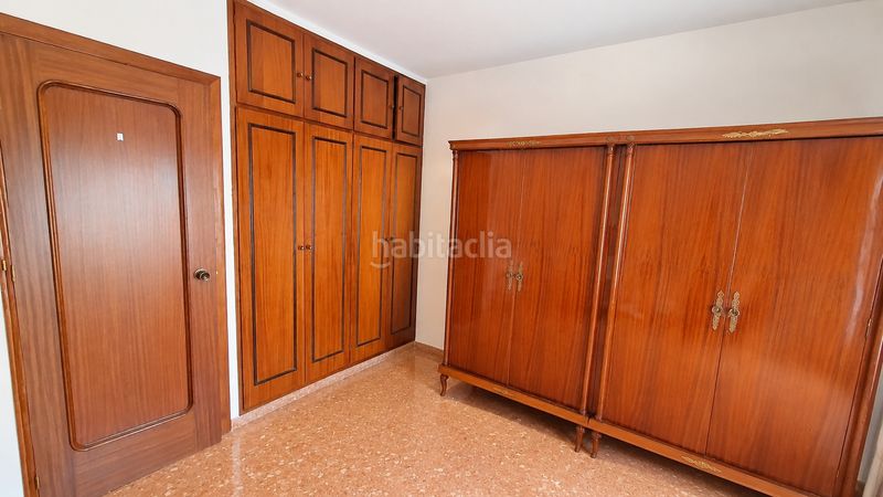 Foto 5b7fe7b1-5bde-4203-be34-e9fff2d197f8. Casa adossada amb aparcament a Motril ciudad Motril