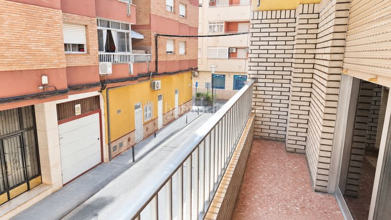 Foto a576d0ef-1639-44d1-8f18-5b922bf8001a. Casa adossada amb aparcament a Motril ciudad Motril