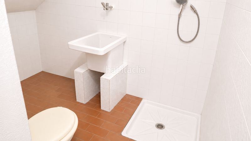 Foto ffe14ca4-8367-407b-a3ff-2576b89824a1. Casa adossada amb aparcament a Motril ciudad Motril