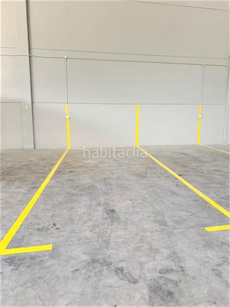 Foto baf20b81-75e6-460a-9de6-c868d995b4d4. Alquiler parking coche alquiler plaza parking caravanas y autocaravanas en Logroño
