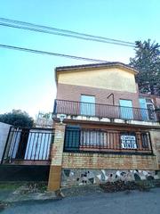 Haus in Murillo de Río Leza. Casa grande con jardín y huerto en murillo de rio leza...!