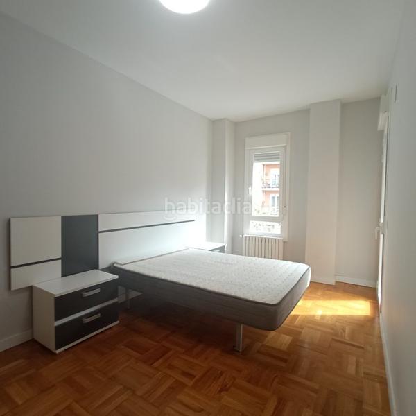 Foto b284c6e8-9331-4c40-a619-d439709aa4e7. Piso vivienda con vistas al parque semillero.! en Logroño