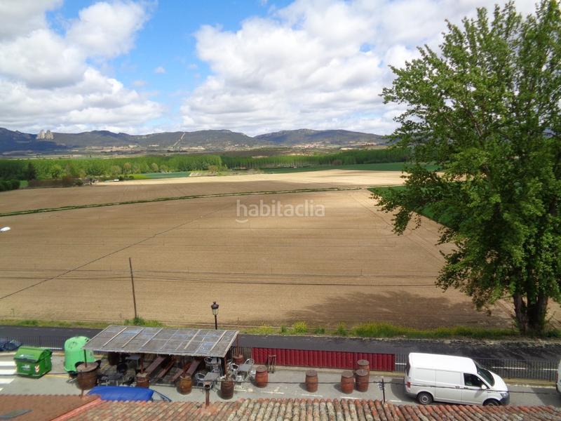 Foto 269434cb-6ec7-443a-b858-5a7d7155bb78. Edificio en Anguciana