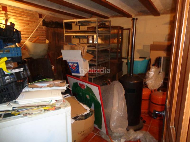 Foto 3fb5b142-683e-479e-86ed-bd8e54ddd85a. Edificio en Anguciana