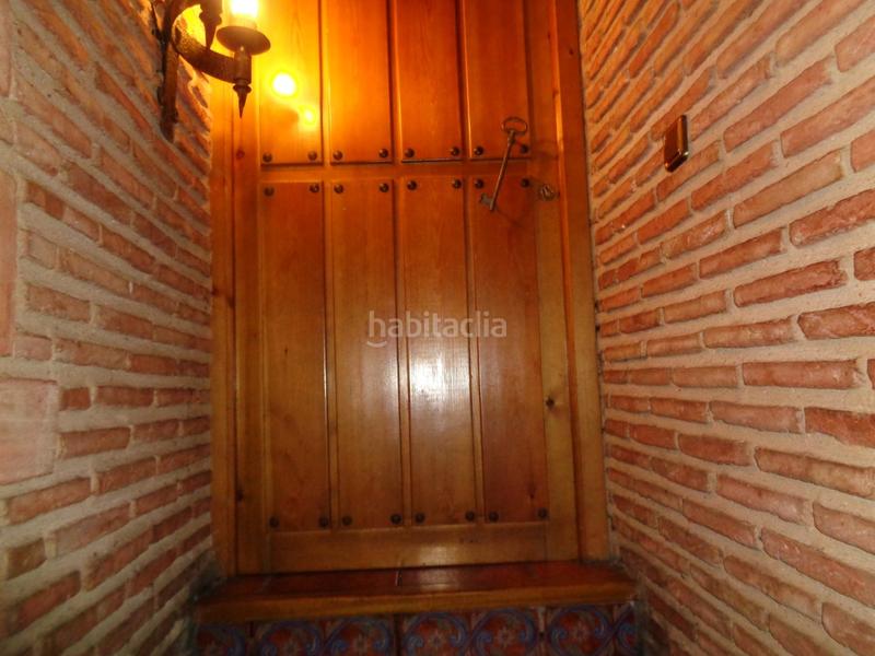 Foto 67fbf8bc-c23b-4ff4-90a7-75a5d5d1869b. Edificio en Anguciana