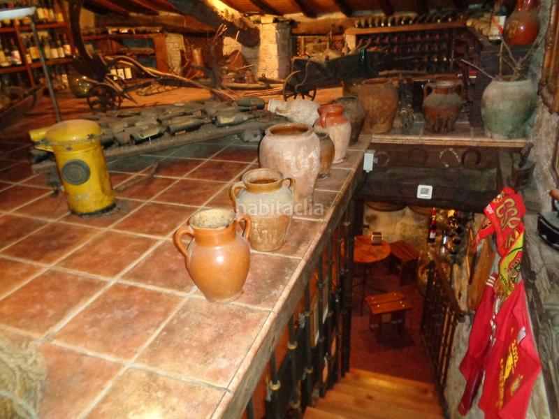 Foto 790c5dd8-e569-4eba-8418-50ed82402709. Edificio en Anguciana