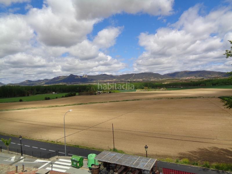 Foto 9159e701-9bb5-42dc-b20d-9cc81d58fa73. Edificio en Anguciana