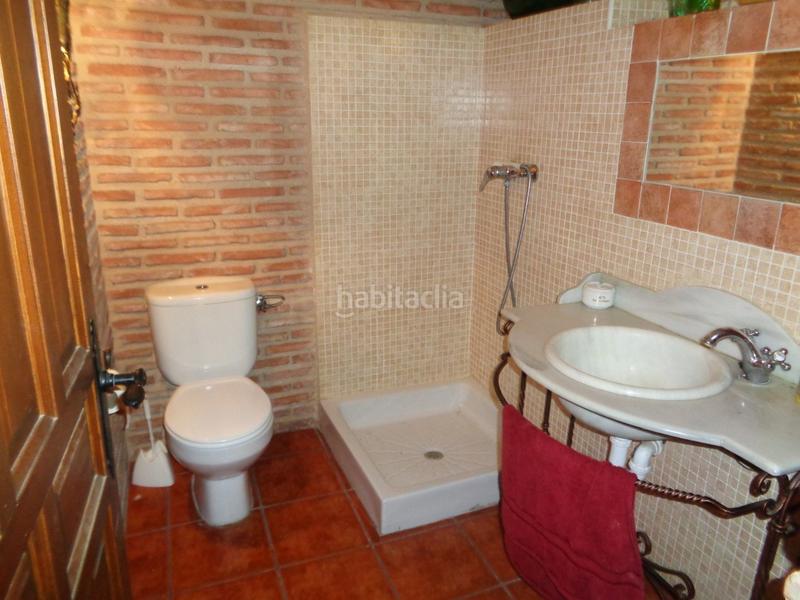 Foto 953d95c2-2d2c-4287-a530-e4cdf0a7ef42. Edificio en Anguciana