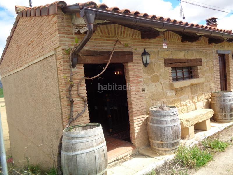 Foto 9801efd6-597d-4953-9780-c92ddfc0fa50. Edificio en Anguciana