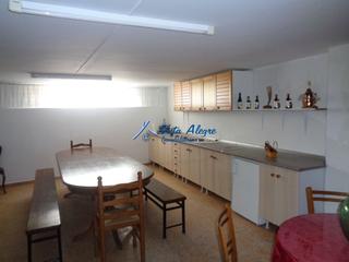 Local Comercial a Anguciana. 2588 5202 merendero
