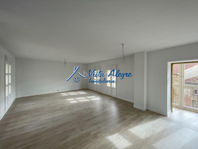 Foto 0ffe0f9f-26a8-48e0-86da-4a394f53fe12. Zweistöckige wohnung in calle lucrecia arana 8 in Haro