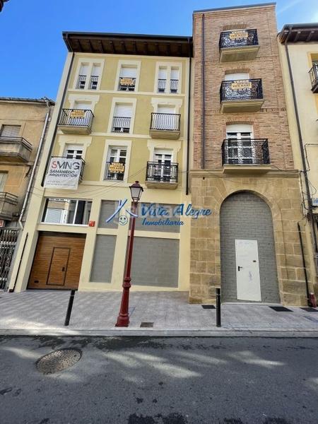 Foto 421c19d3-ca5f-4142-993b-ff71cf4fcf36. Zweistöckige wohnung in calle lucrecia arana 8 in Haro