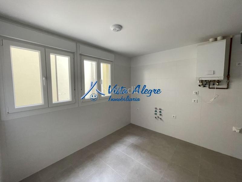 Foto a3d54b5e-4738-4b6d-931f-a1d8323b6768. Zweistöckige wohnung in calle lucrecia arana 8 in Haro