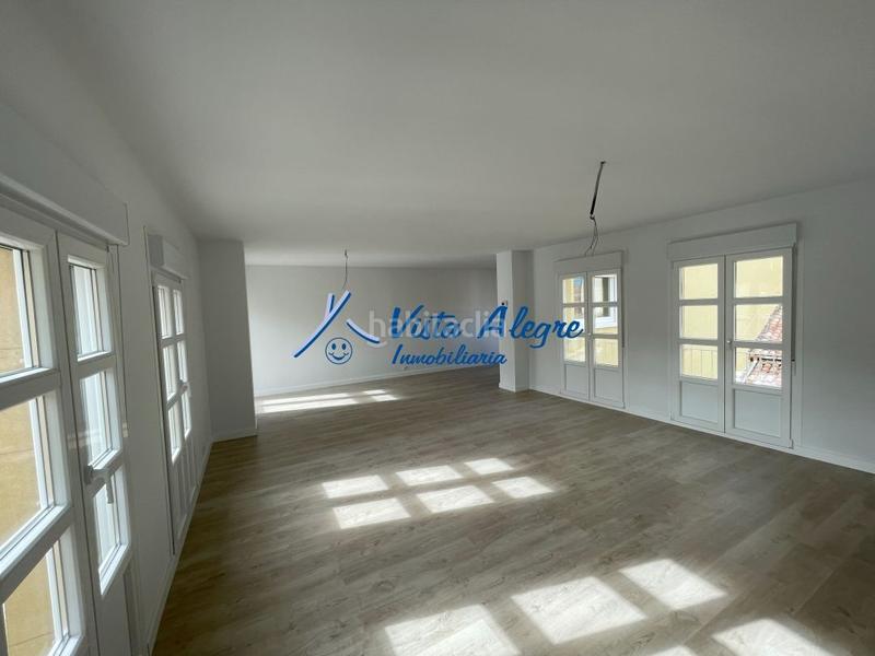 Foto bb9dcdfa-0913-41c4-af57-d41186e878b6. Zweistöckige wohnung in calle lucrecia arana 8 in Haro