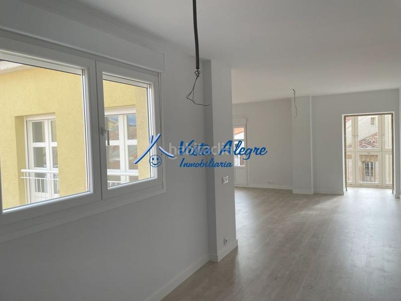 Foto f0d34c52-1dcf-4ebd-909d-15155088c08b. Zweistöckige wohnung in calle lucrecia arana 8 in Haro