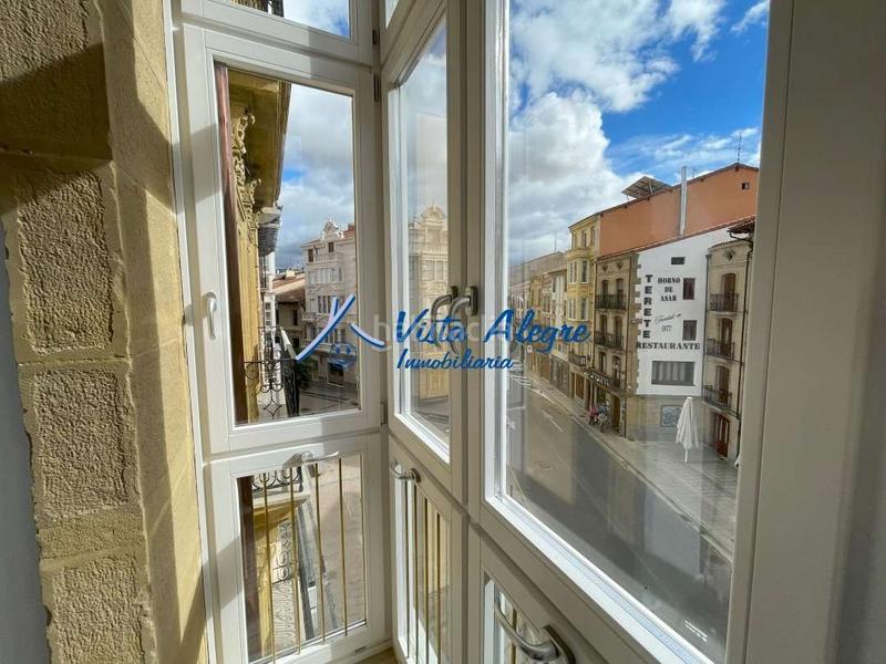 Foto 701b209b-a563-472e-9ad4-5b978b969efd. Appartement dans calle lucrecia arana 8 dans Haro