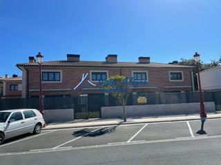 Casa adossada en Calle julin fernndez ollero 19. Ficha 2874 5474 chalet adosado con jardn