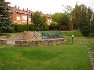 Casa adossada  Calle nuestra señora de begoña. 2891 chalet adosado de 3 habitaciones con zona comunitaria con p