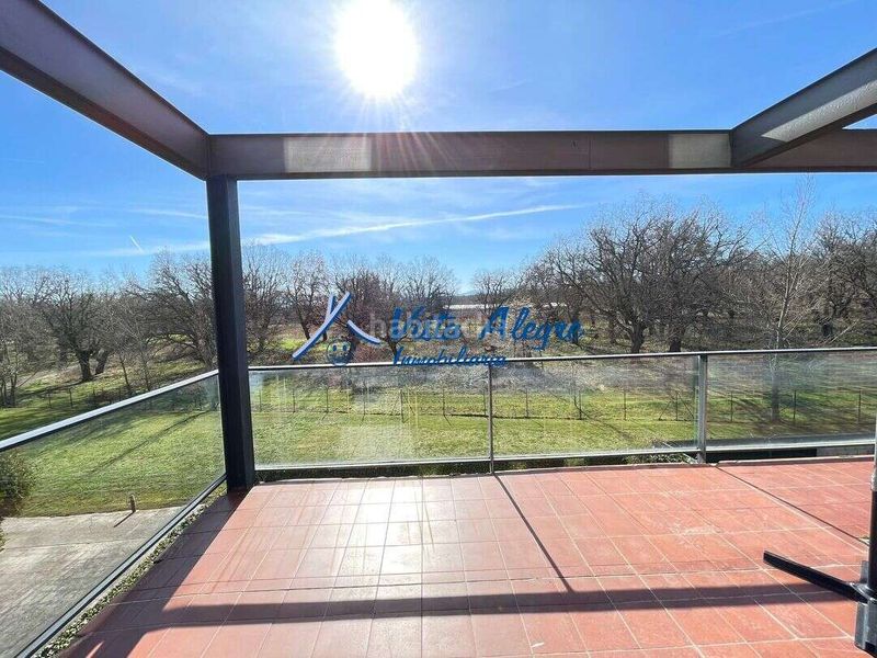 Foto 49e92612-d711-4213-ab62-76614a70e9c8. Dúplex amb calefacció aparcament piscina a Cirueña