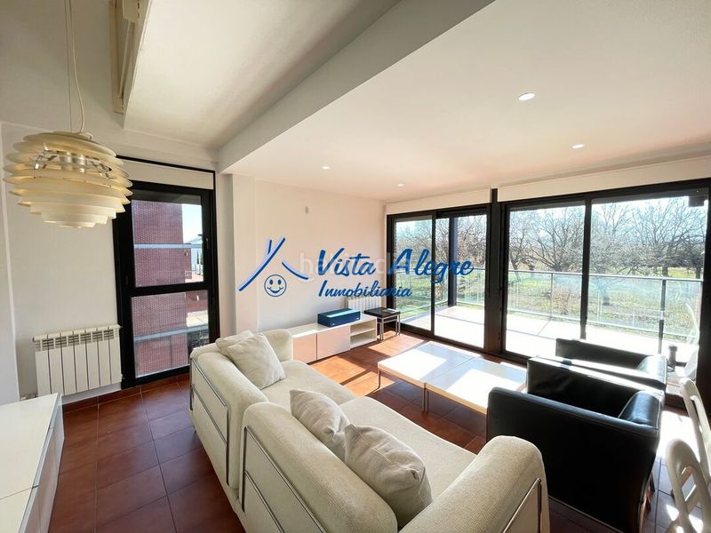 Foto 6535a13d-4179-4db9-b1fa-9f592175fd16. Dúplex amb calefacció aparcament piscina a Cirueña