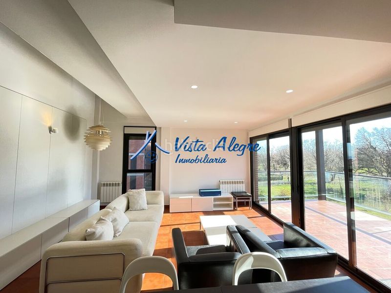 Foto f48947a5-b6e6-4fb7-a36a-e5b603c4b593. Dúplex amb calefacció aparcament piscina a Cirueña