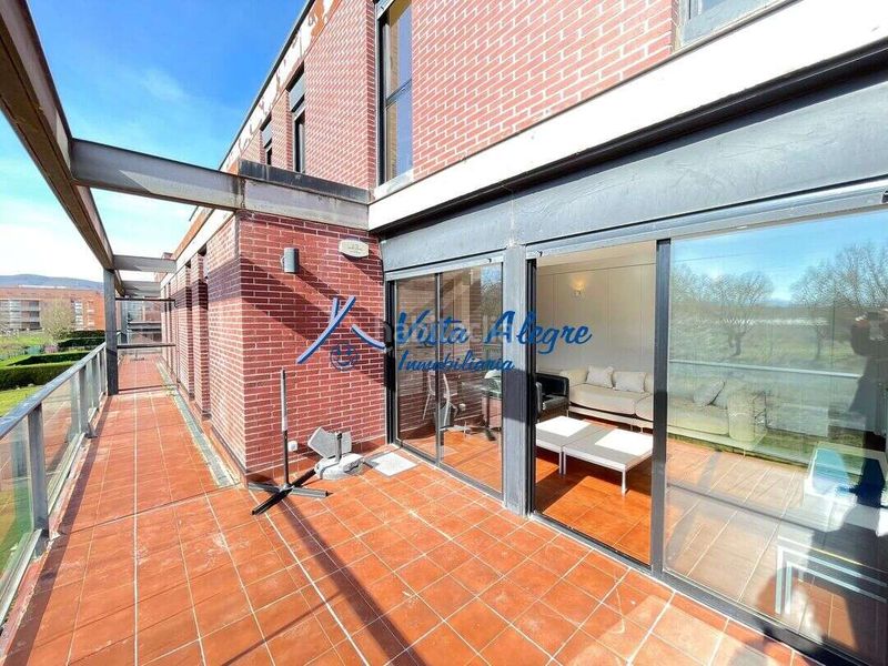 Foto fa77048b-020d-4cc2-aa8c-98c5e59c1887. Dúplex amb calefacció aparcament piscina a Cirueña